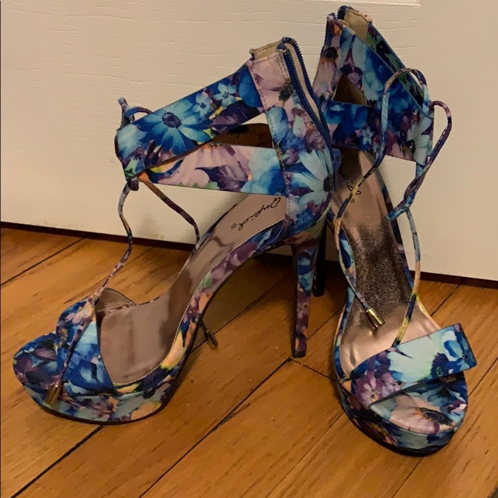 Heels  size 7
